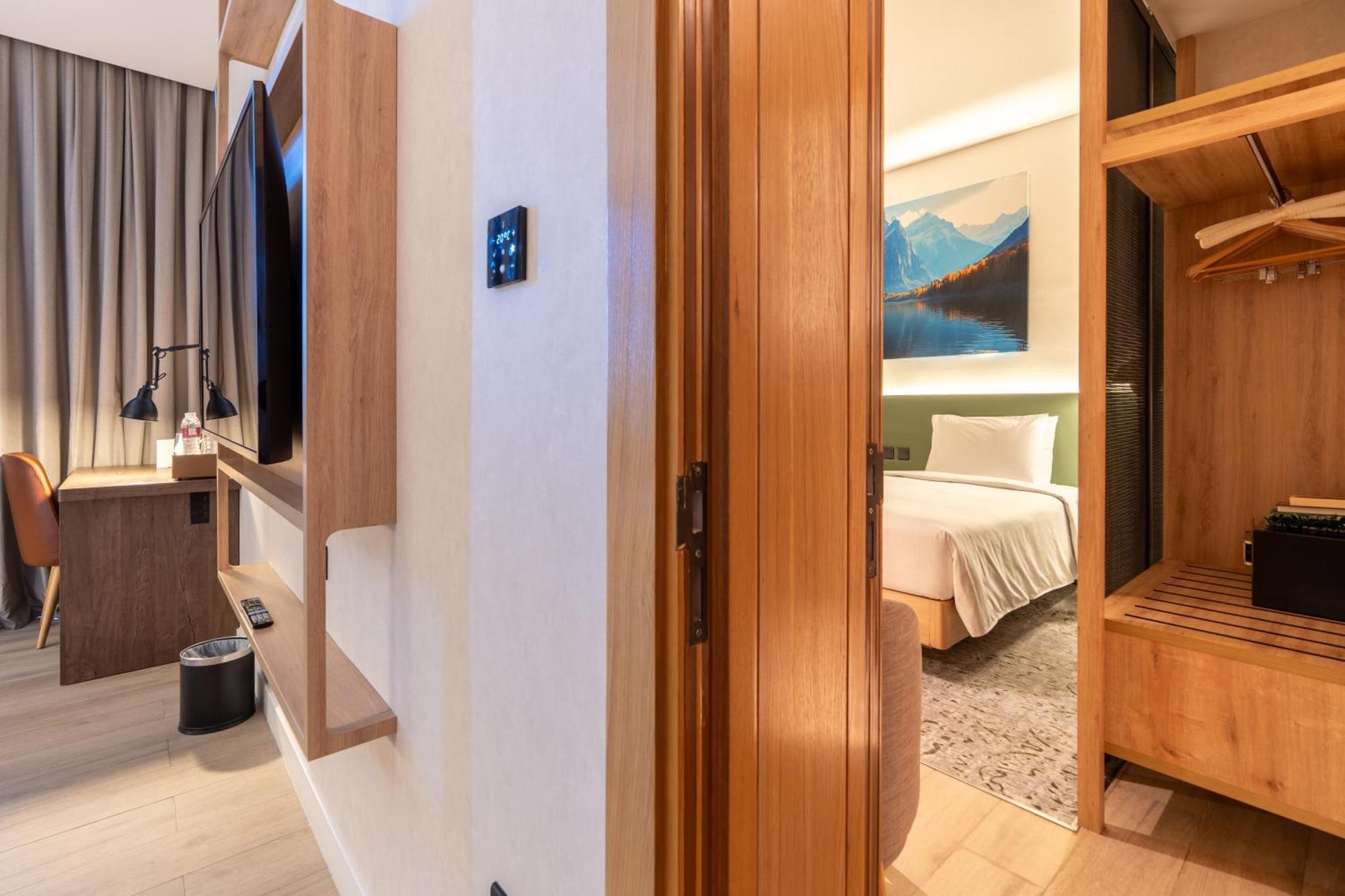 West Walk Retaj Hotel Al Rayyan Exterior foto